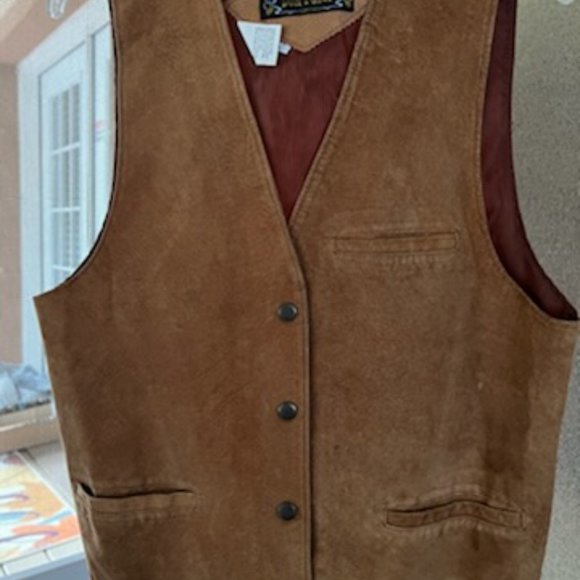 Don't Stop Classic Leather Vest - Picture 4 of 7
